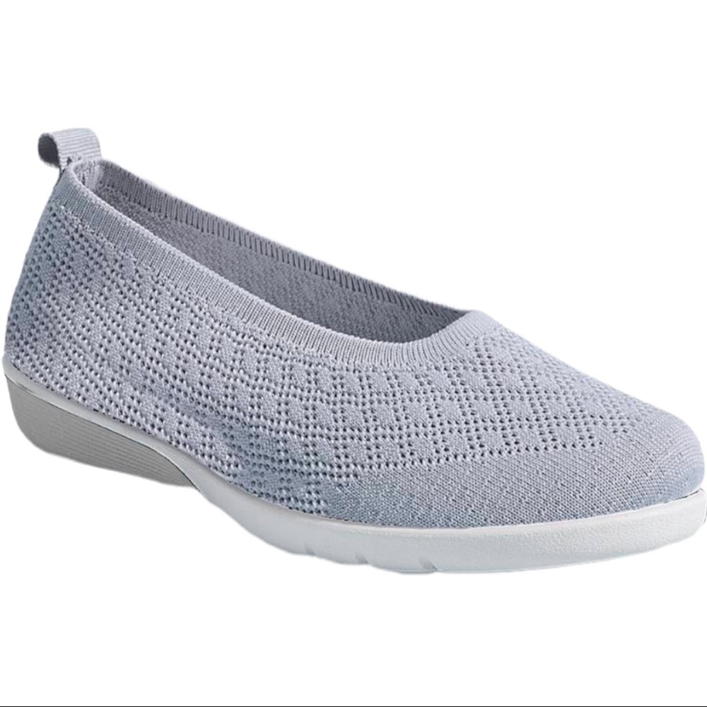𝅺real comfort by Chadwick slip on shoes NWOT